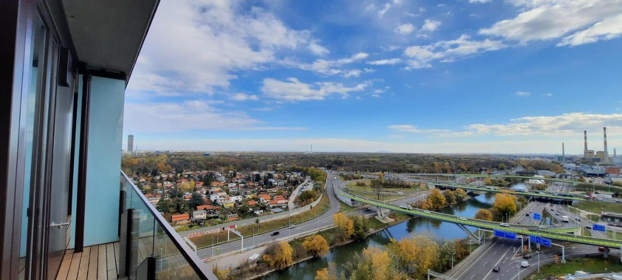 Superior Apartment & Rooftop Pool Відень Екстер'єр фото
